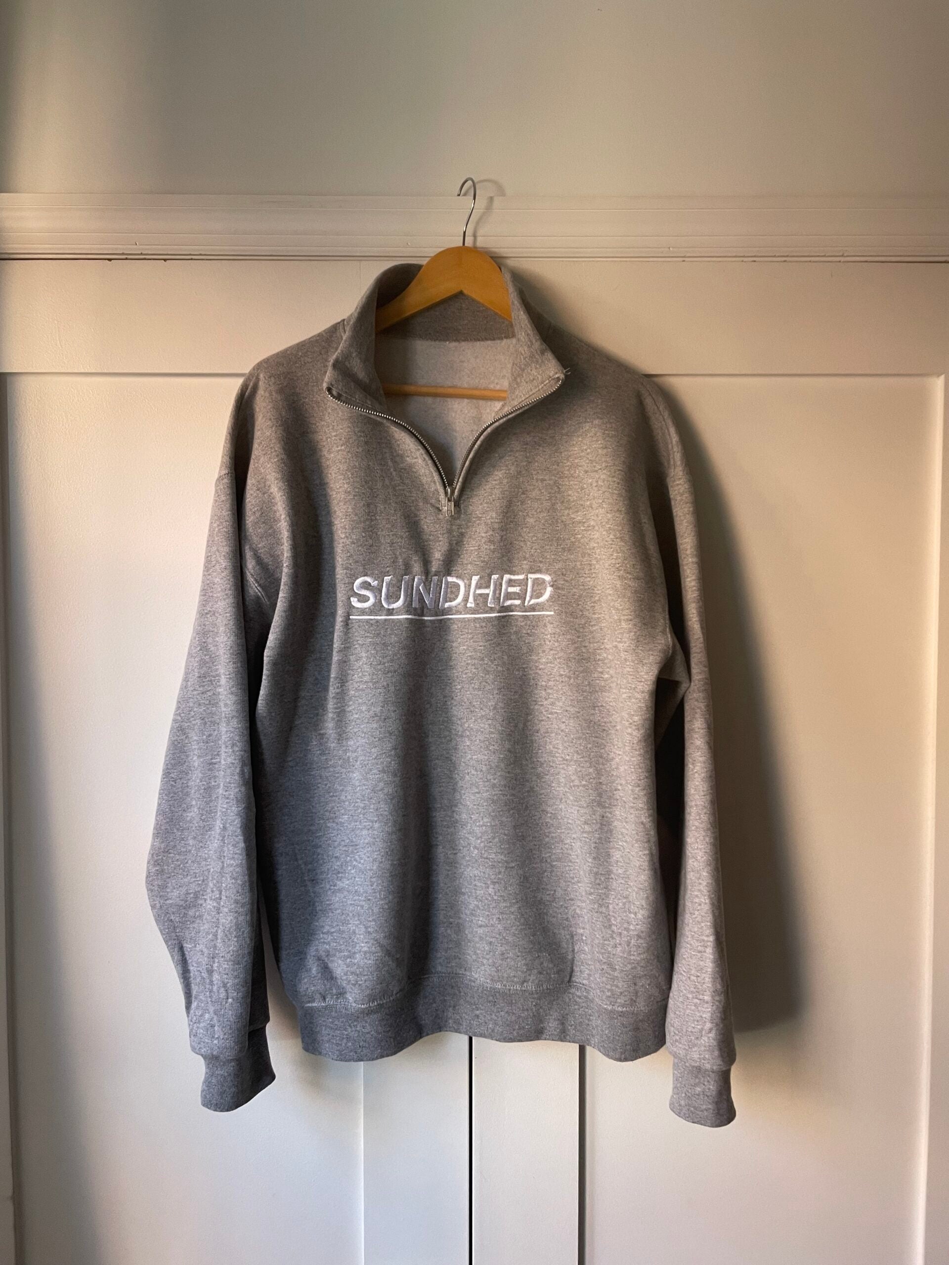 Lightweight Performance Quarter-Zip in Grey